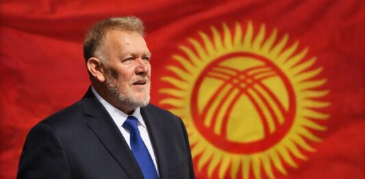 Роберт Просинечки