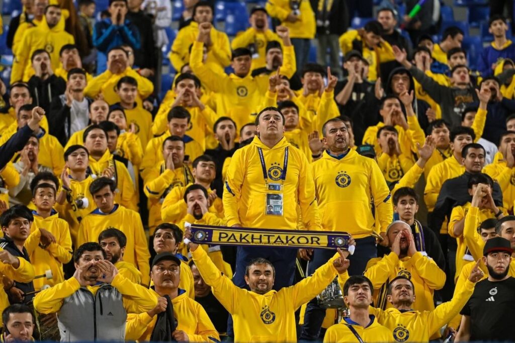 Pakhtakor fans. Photo: FC Pakhtakor